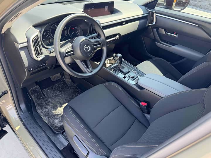 Photo 6 - Mazda CX-50