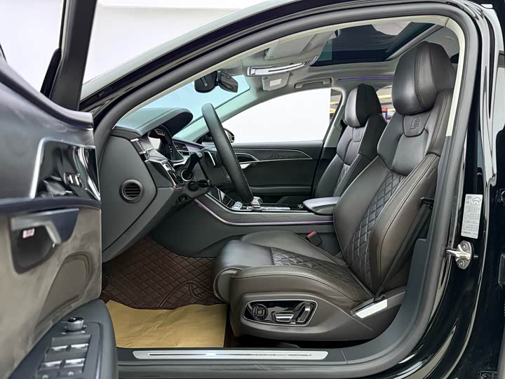 Фото 5 - Audi A8