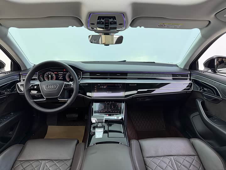 Фото 8 - Audi A8