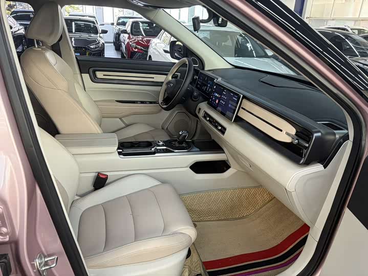 Фото 4 - Geely Icon