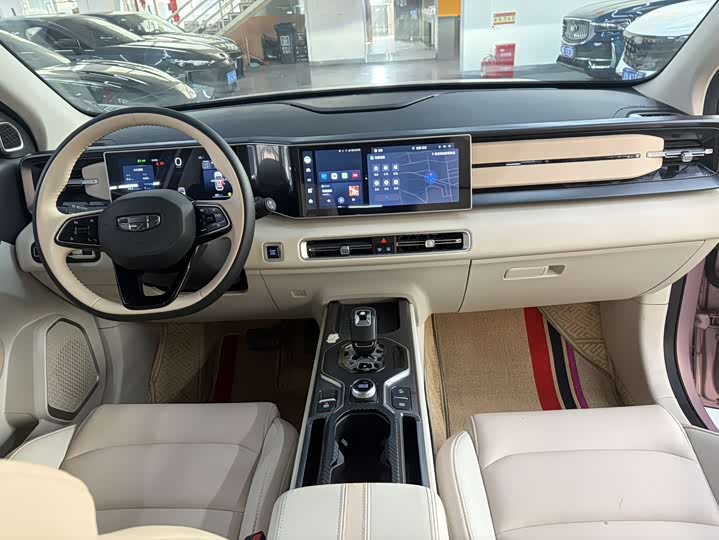 Фото 6 - Geely Icon