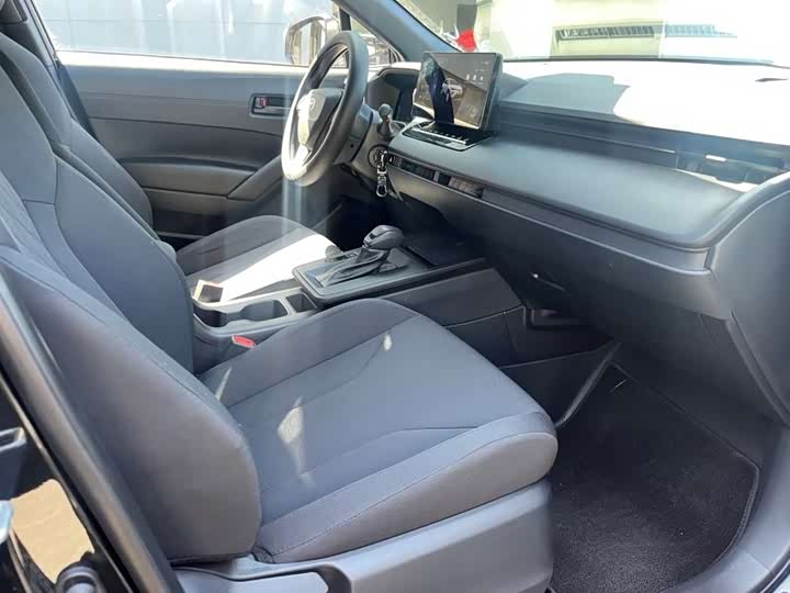 Фото 8 - Toyota Corolla Cross