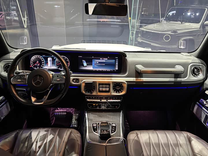 Фото 9 - Mercedes-Benz G-Class