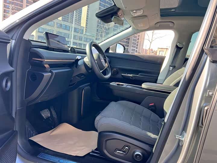 Фото 4 - Exeed Sterra ET