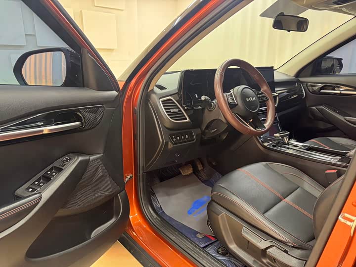 Фото 7 - Kia KX3