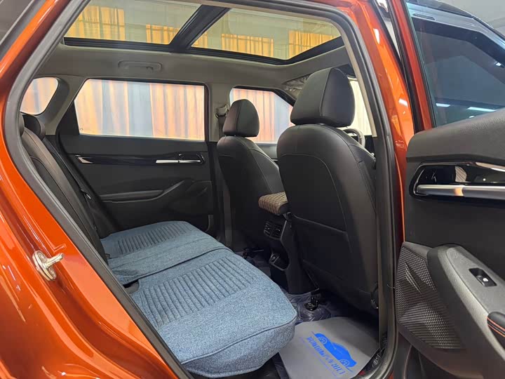 Фото 9 - Kia KX3