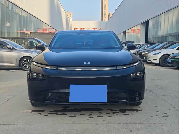 Photo 2 - XPeng P7