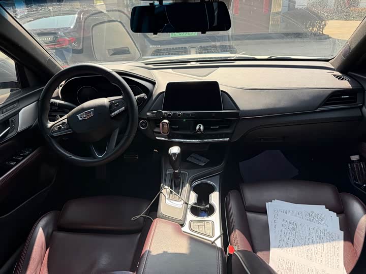 Фото 9 - Cadillac CT4