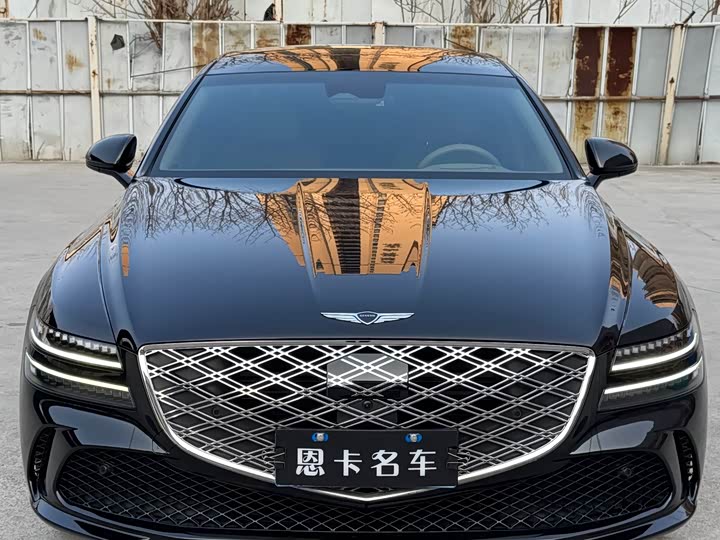 Фото 2 - Genesis G80