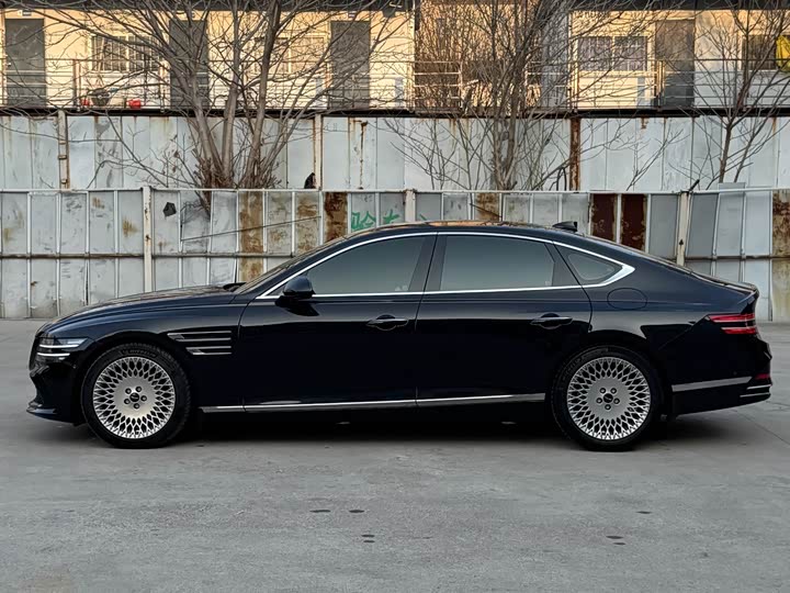 Фото 4 - Genesis G80