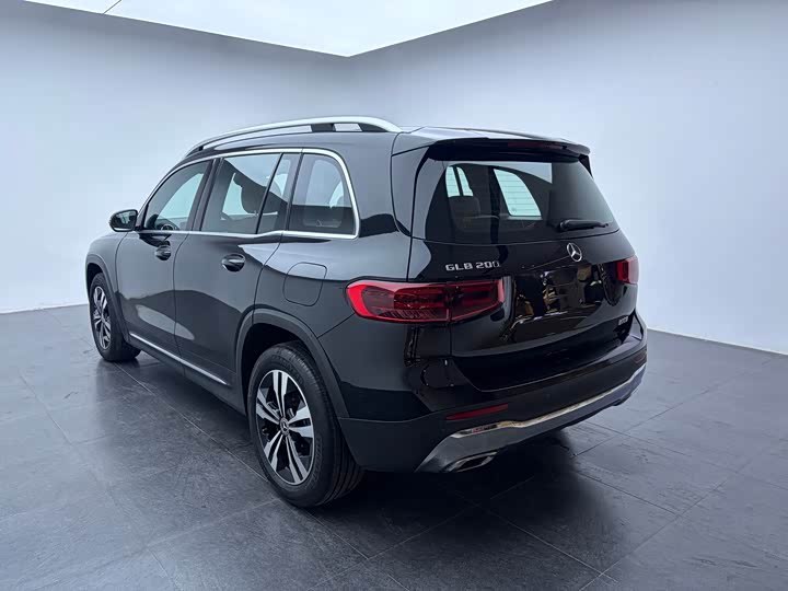 Фото 6 - Mercedes-Benz GLB-Class