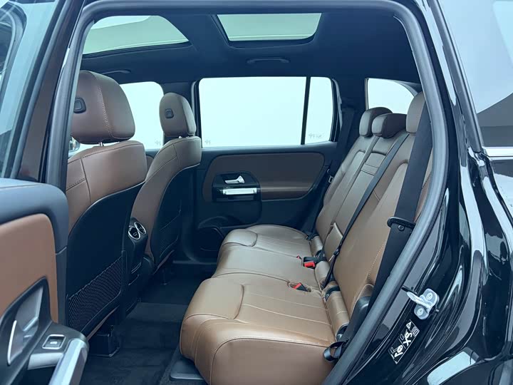 Фото 8 - Mercedes-Benz GLB-Class