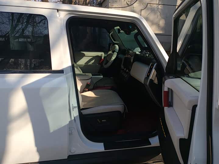 Фото 8 - Chery iCar V23