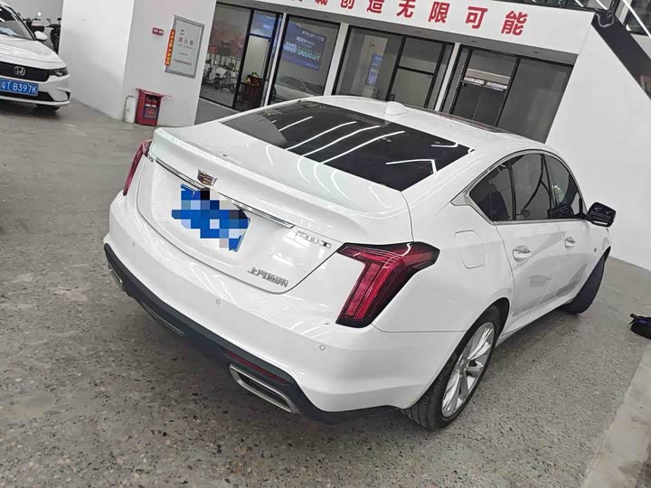 Фото 2 - Cadillac CT5