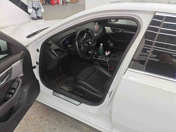 Фото 6 - Cadillac CT5