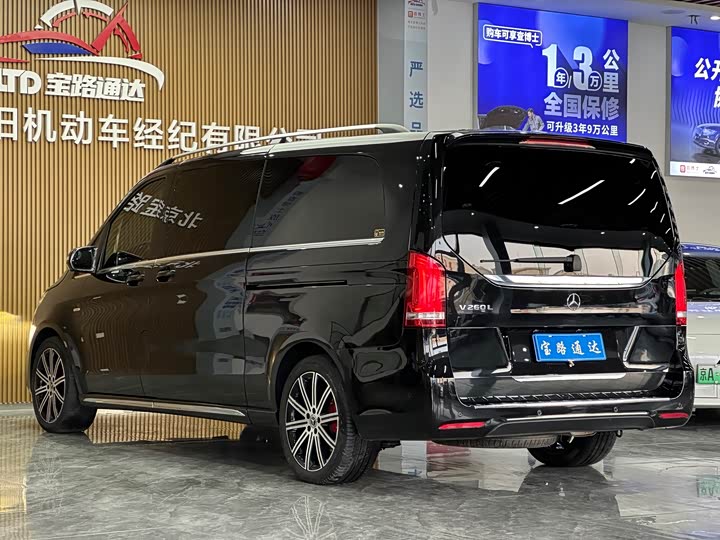 Фото 4 - Mercedes-Benz V-Class