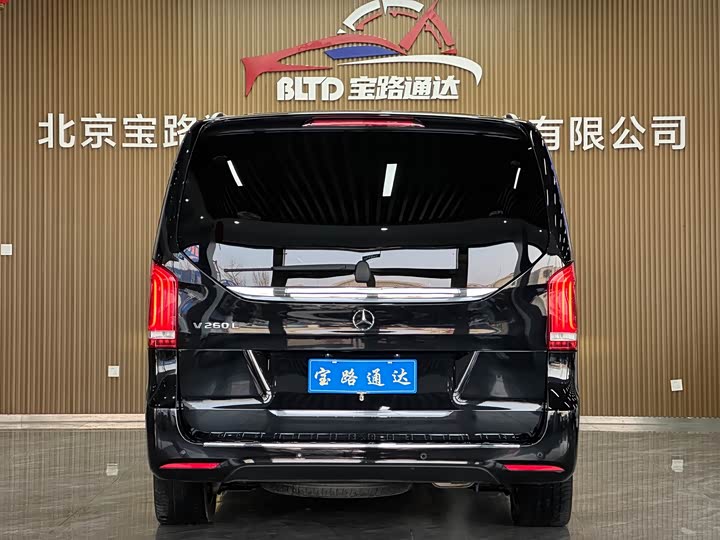 Фото 5 - Mercedes-Benz V-Class