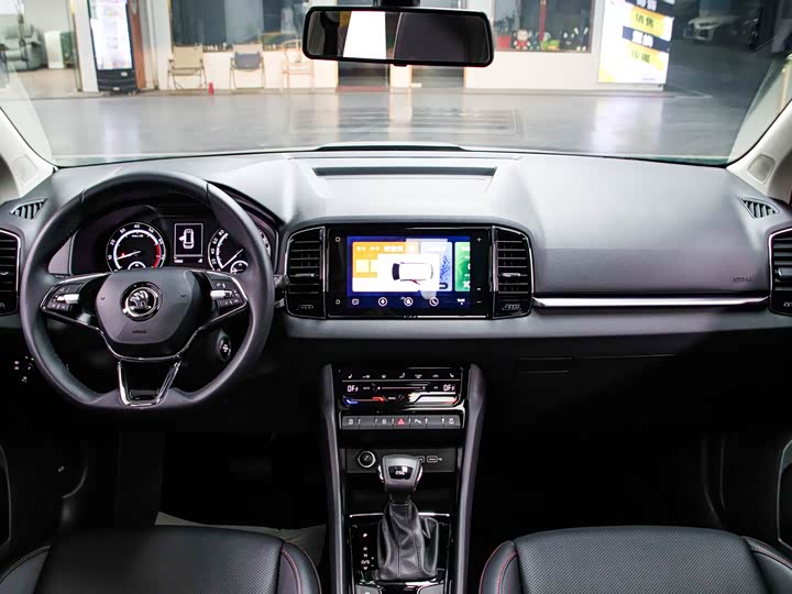 Фото 4 - Skoda Karoq