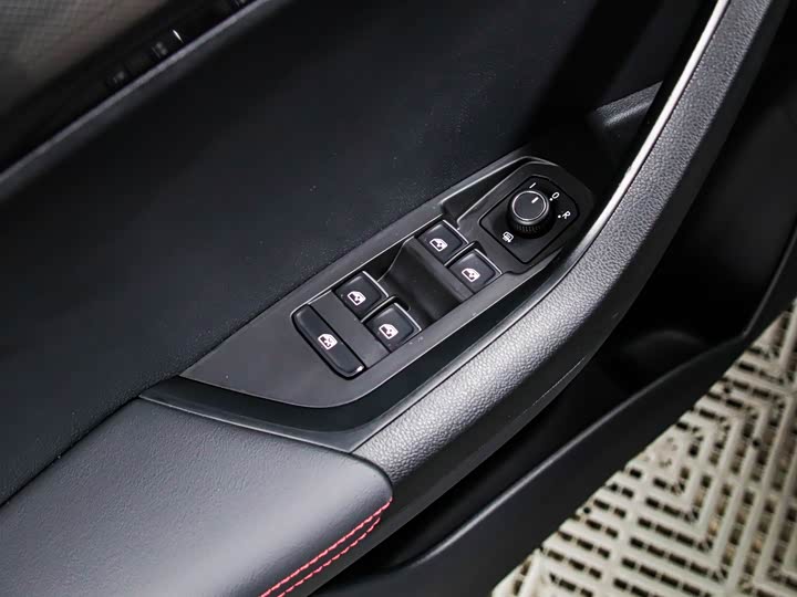 Фото 6 - Skoda Karoq