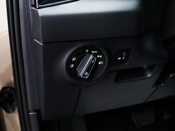 Фото 7 - Skoda Karoq