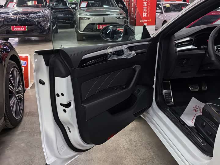 Фото 4 - Volkswagen CC