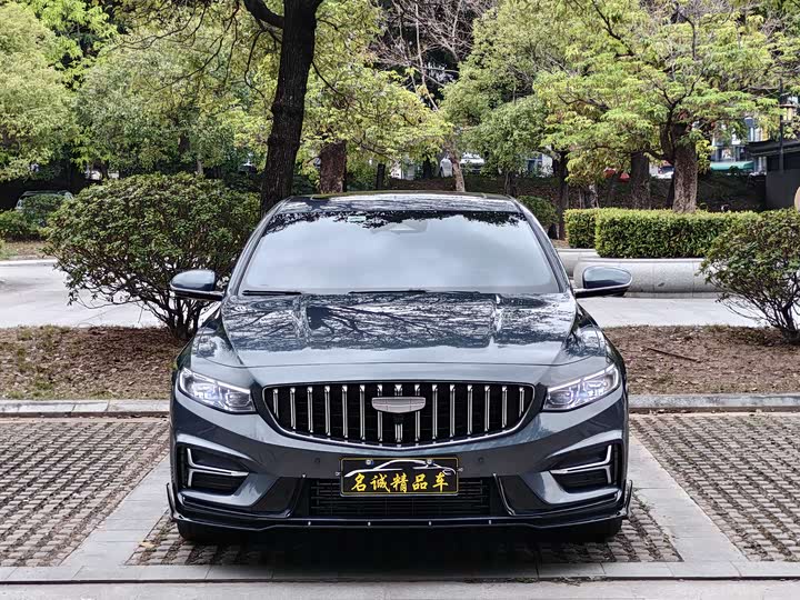 Фото 2 - Geely Preface