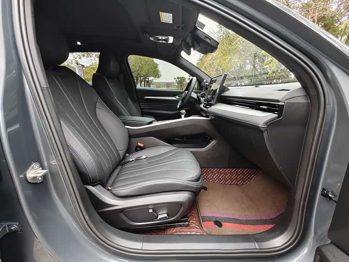 Фото 9 - Geely Preface