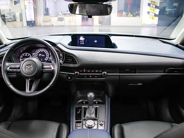 Zdjęcie 4 - Mazda CX-30
