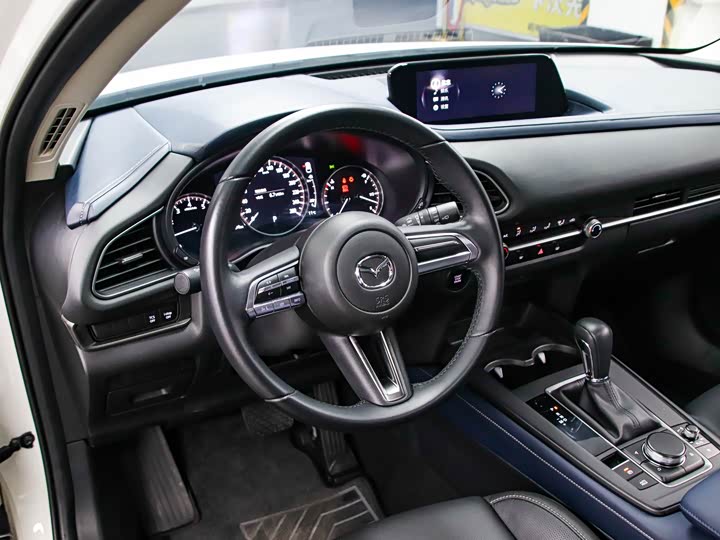 Zdjęcie 5 - Mazda CX-30