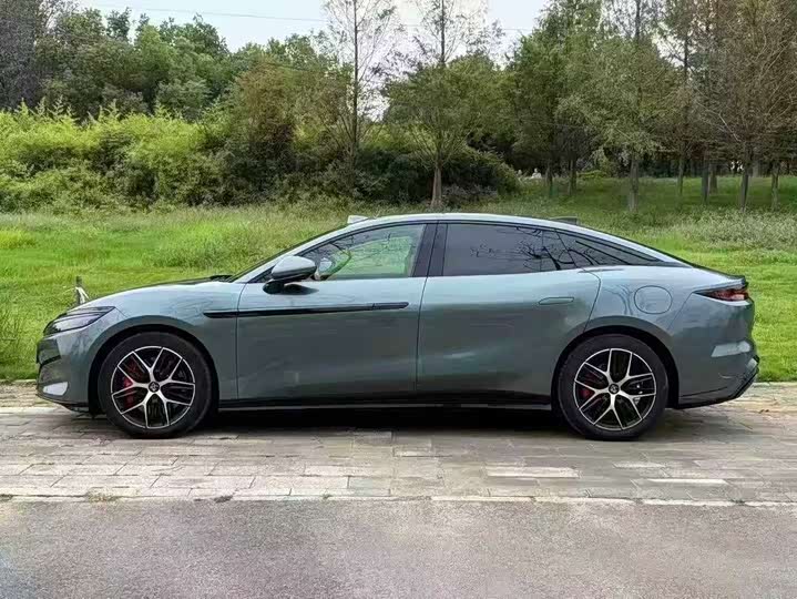 Фото 9 - BYD Han L