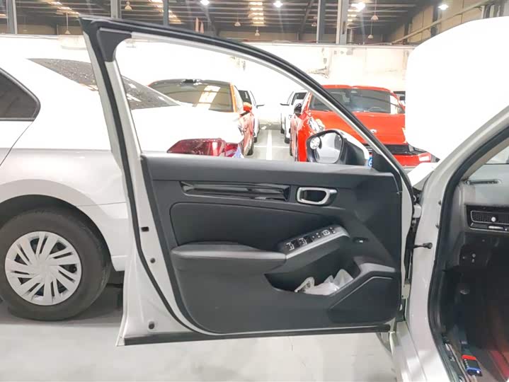 Фото 7 - Honda Civic