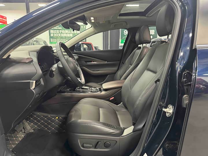 Фото 7 - Mazda CX-30