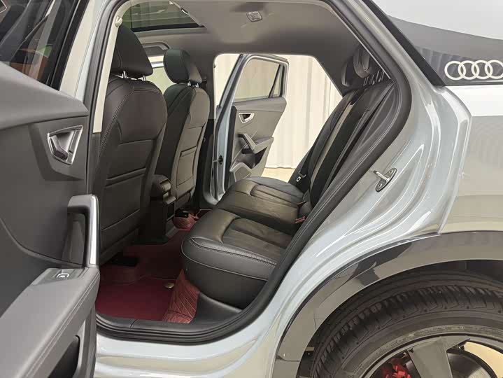 Фото 5 - Audi Q2L