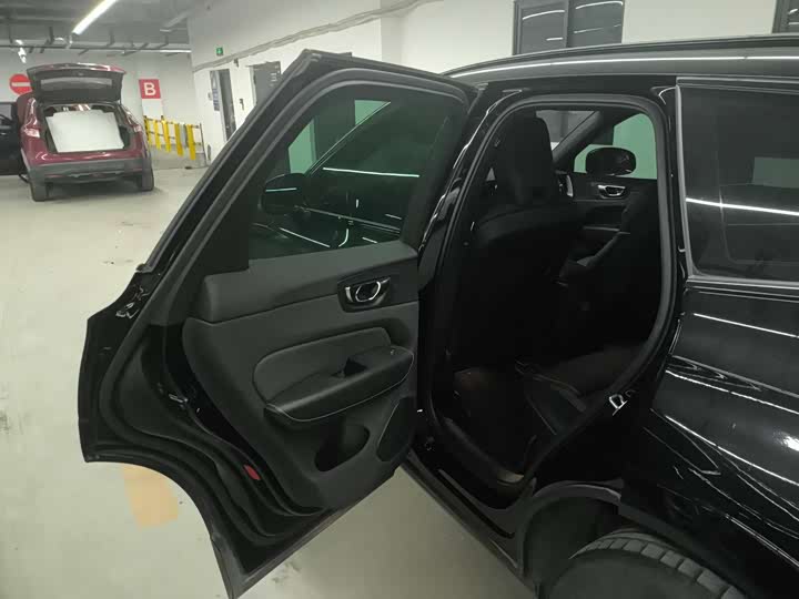 Фото 6 - Volvo XC60