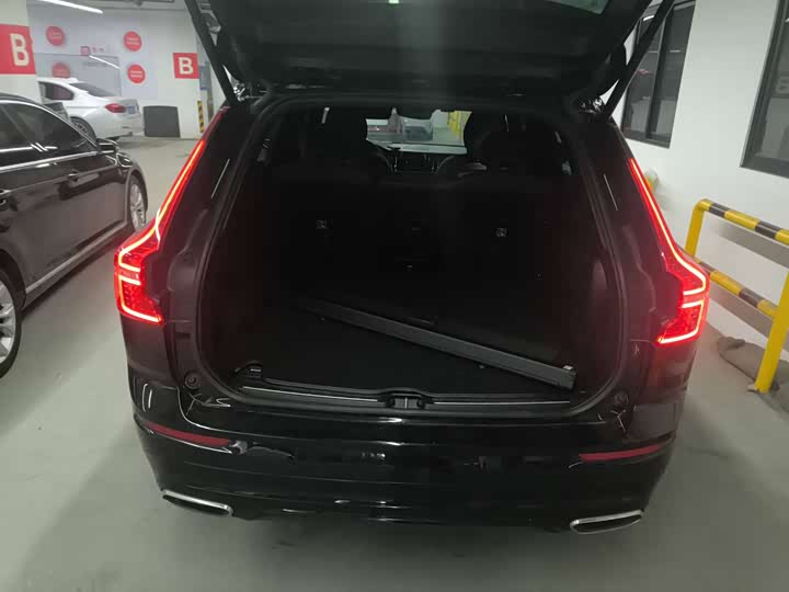 Фото 7 - Volvo XC60