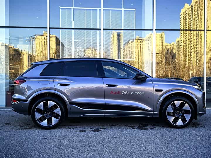 Фото 4 - Audi Q6L e-tron