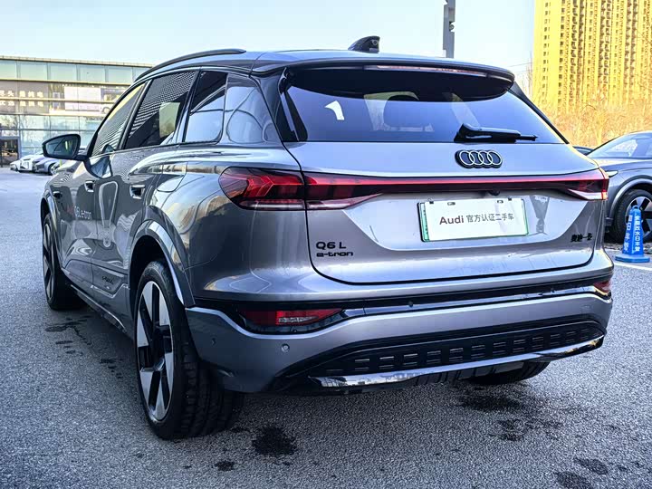 Фото 7 - Audi Q6L e-tron