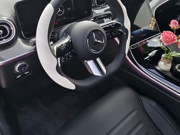 Фото 4 - Mercedes-Benz C-Class