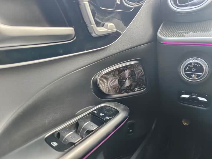 Фото 8 - Mercedes-Benz C-Class