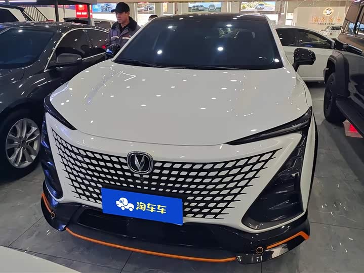 Фото 2 - Changan UNI-T