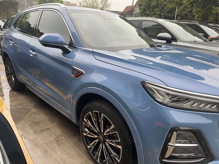 Photo 3 - Hongqi HS5