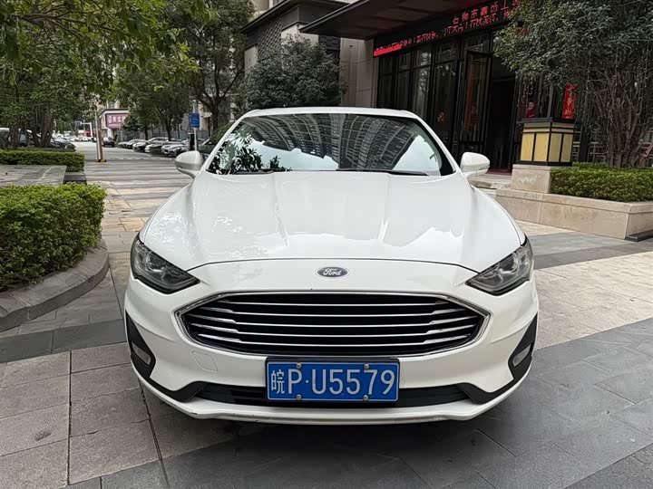 Фото 2 - Ford Mondeo