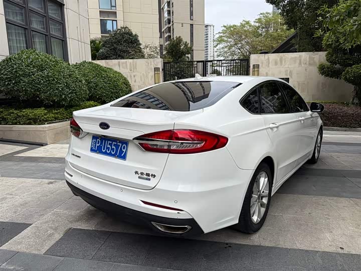 Фото 6 - Ford Mondeo