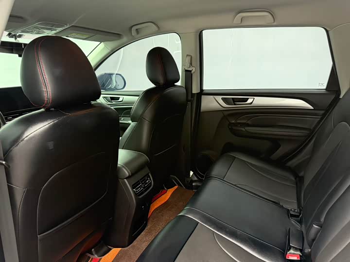 Фото 8 - Haval M6