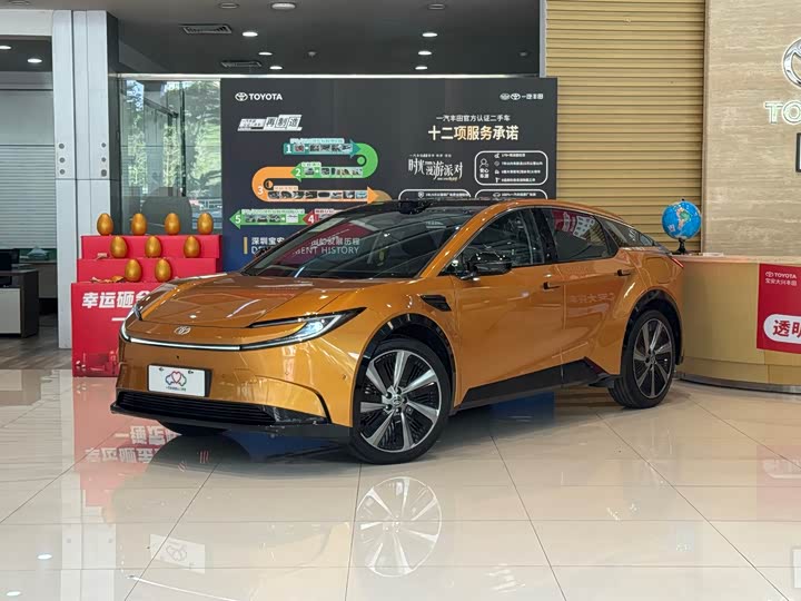 Фото 1 - Toyota bZ5