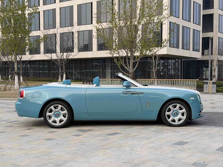 Фото 4 - Rolls-Royce Dawn
