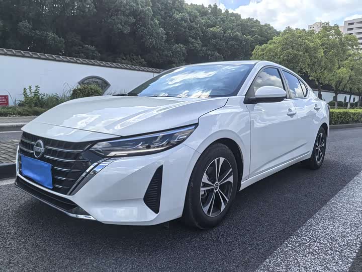 Фото 2 - Nissan Sylphy