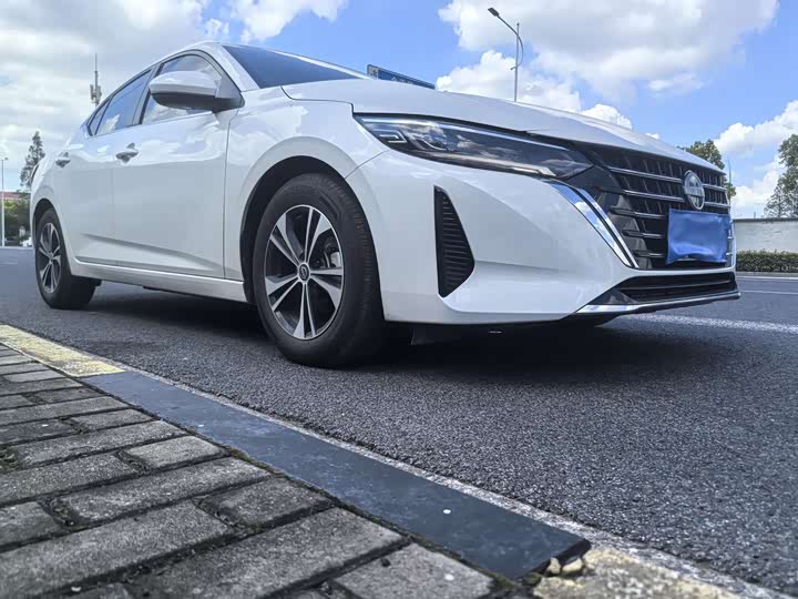 Фото 3 - Nissan Sylphy