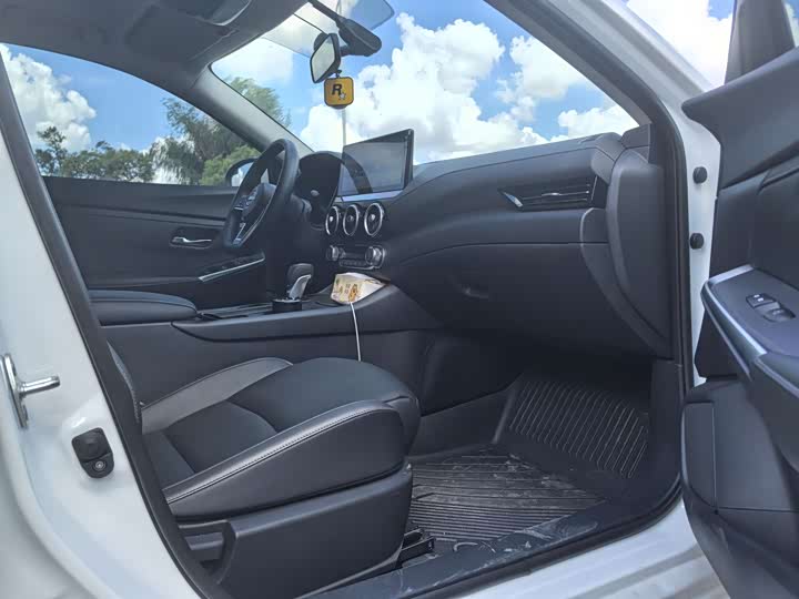 Фото 4 - Nissan Sylphy