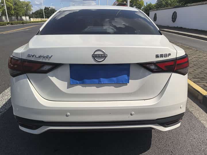 Фото 9 - Nissan Sylphy